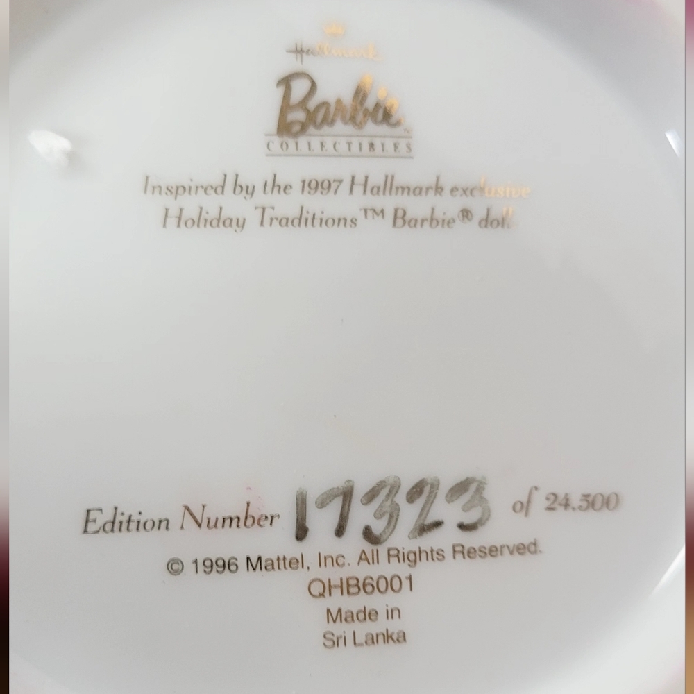 Hallmark Holiday Traditions Limited Edition Porcelain Barbie Figurine. - Picture 7 of 13